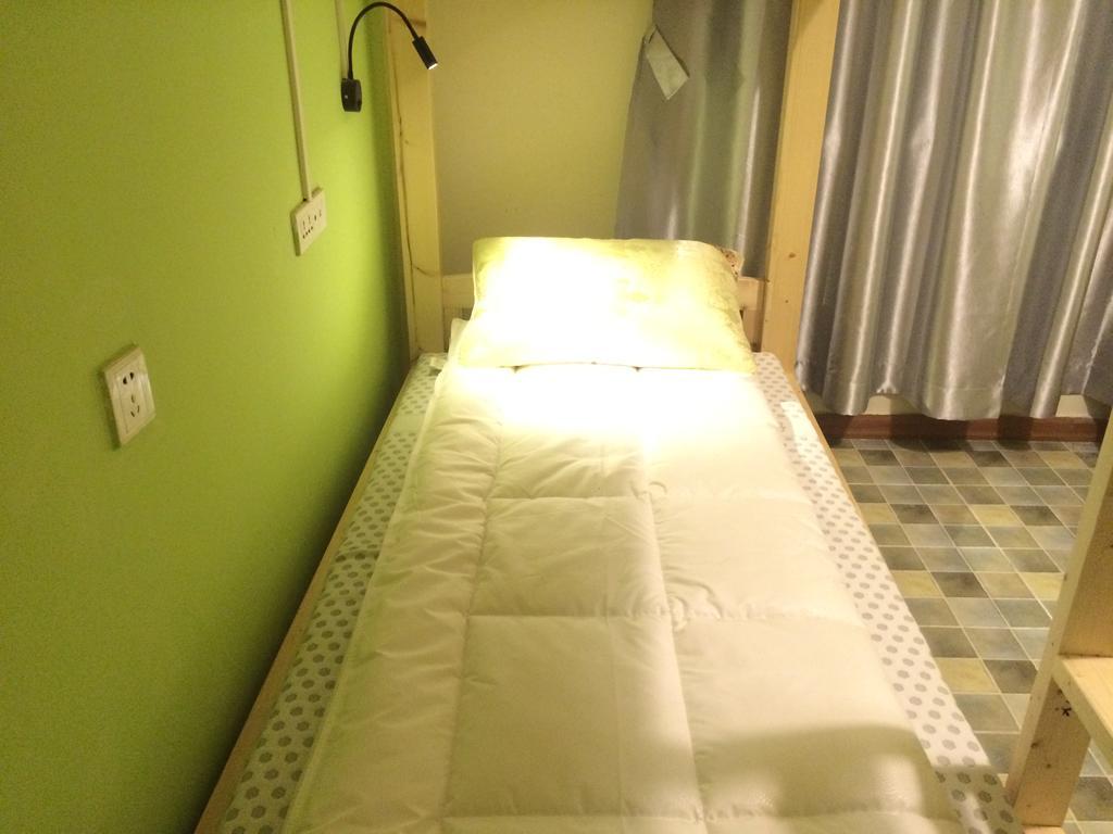 Xi'An Rainbow Youth Hotel Екстериор снимка
