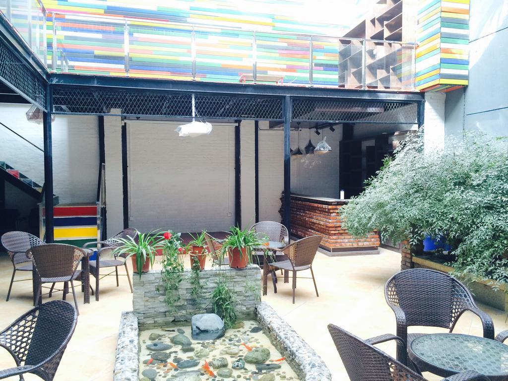 Xi'An Rainbow Youth Hotel Екстериор снимка