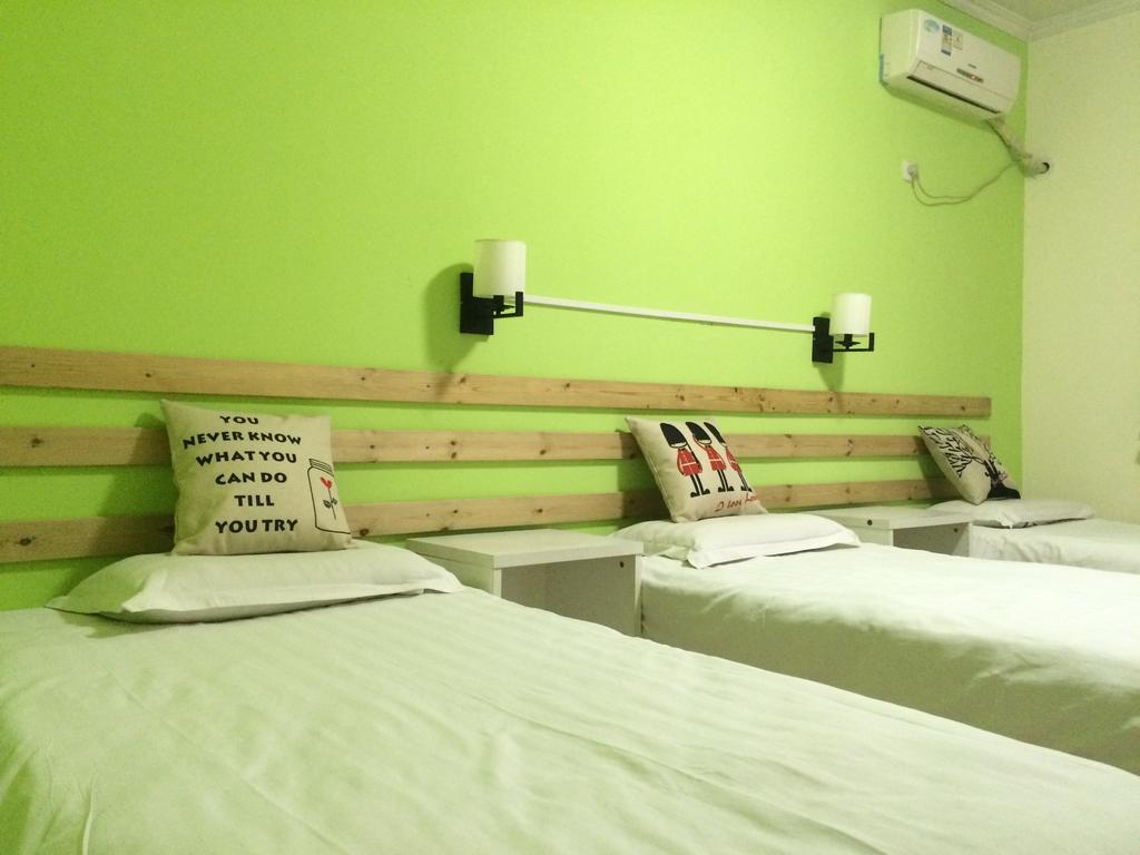 Xi'An Rainbow Youth Hotel Екстериор снимка