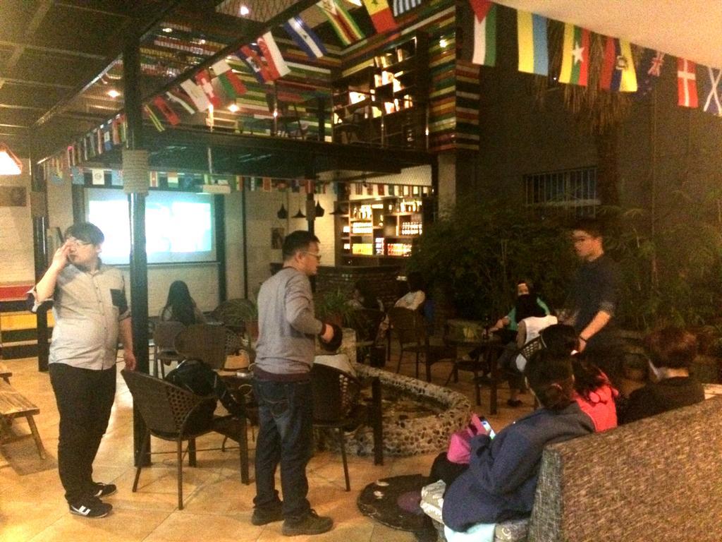 Xi'An Rainbow Youth Hotel Екстериор снимка