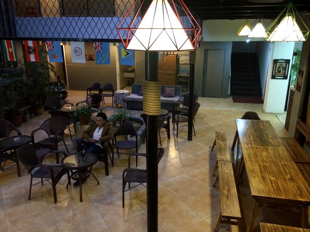 Xi'An Rainbow Youth Hotel Екстериор снимка